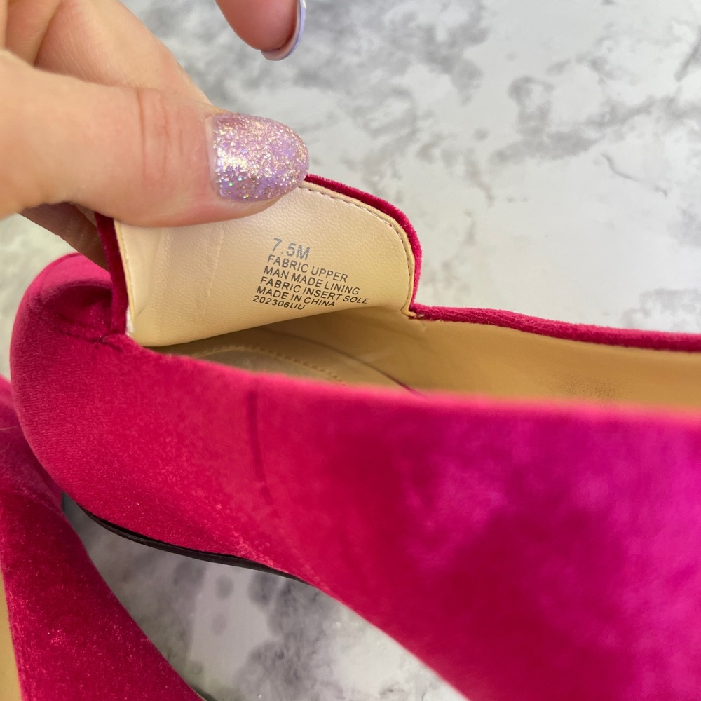 Alex Marie Womens Fuchsia Pink Velvet Pointed Toe Loafers Gold Trim Heel 7.5M - Picture 5 of 7